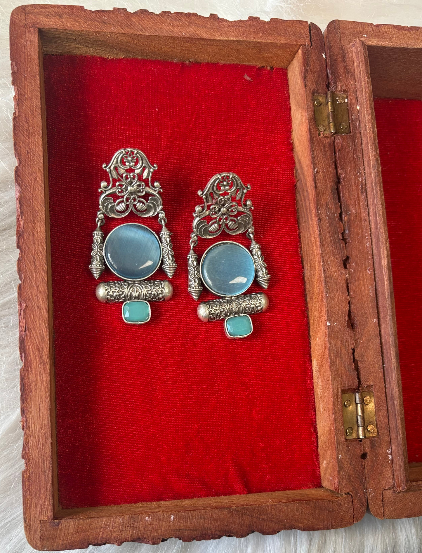 Mehfil Noir Earrings