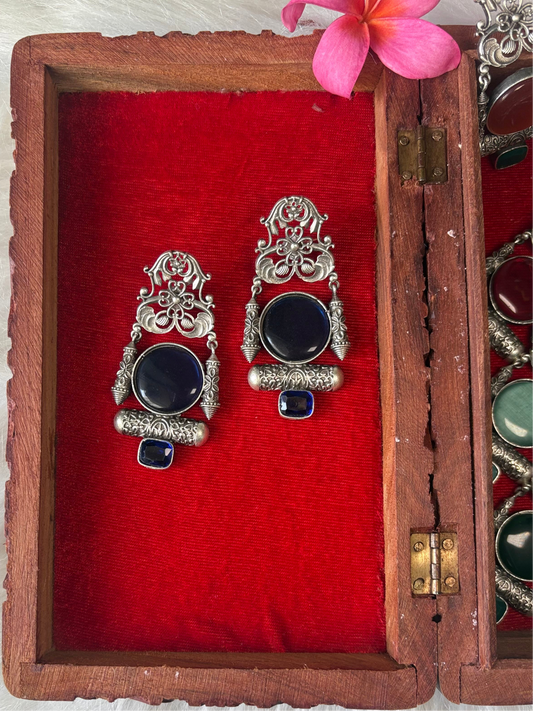 Mehfil Noir Earrings