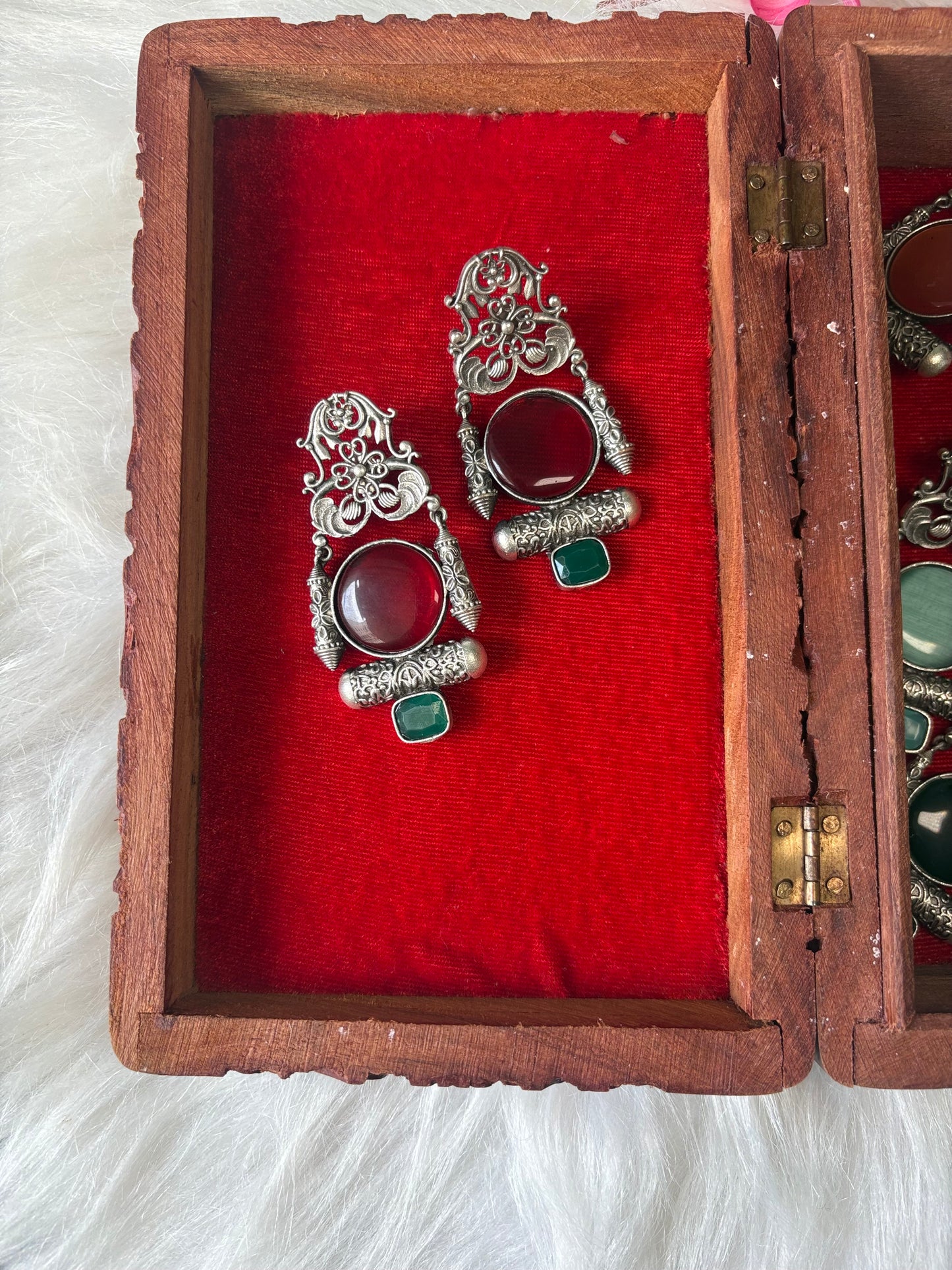Mehfil Noir Earrings