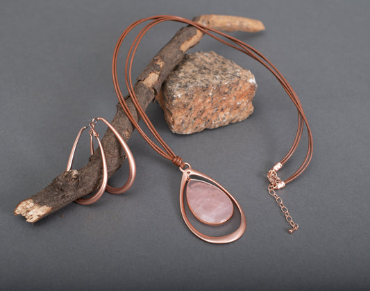 Rosefall Necklace