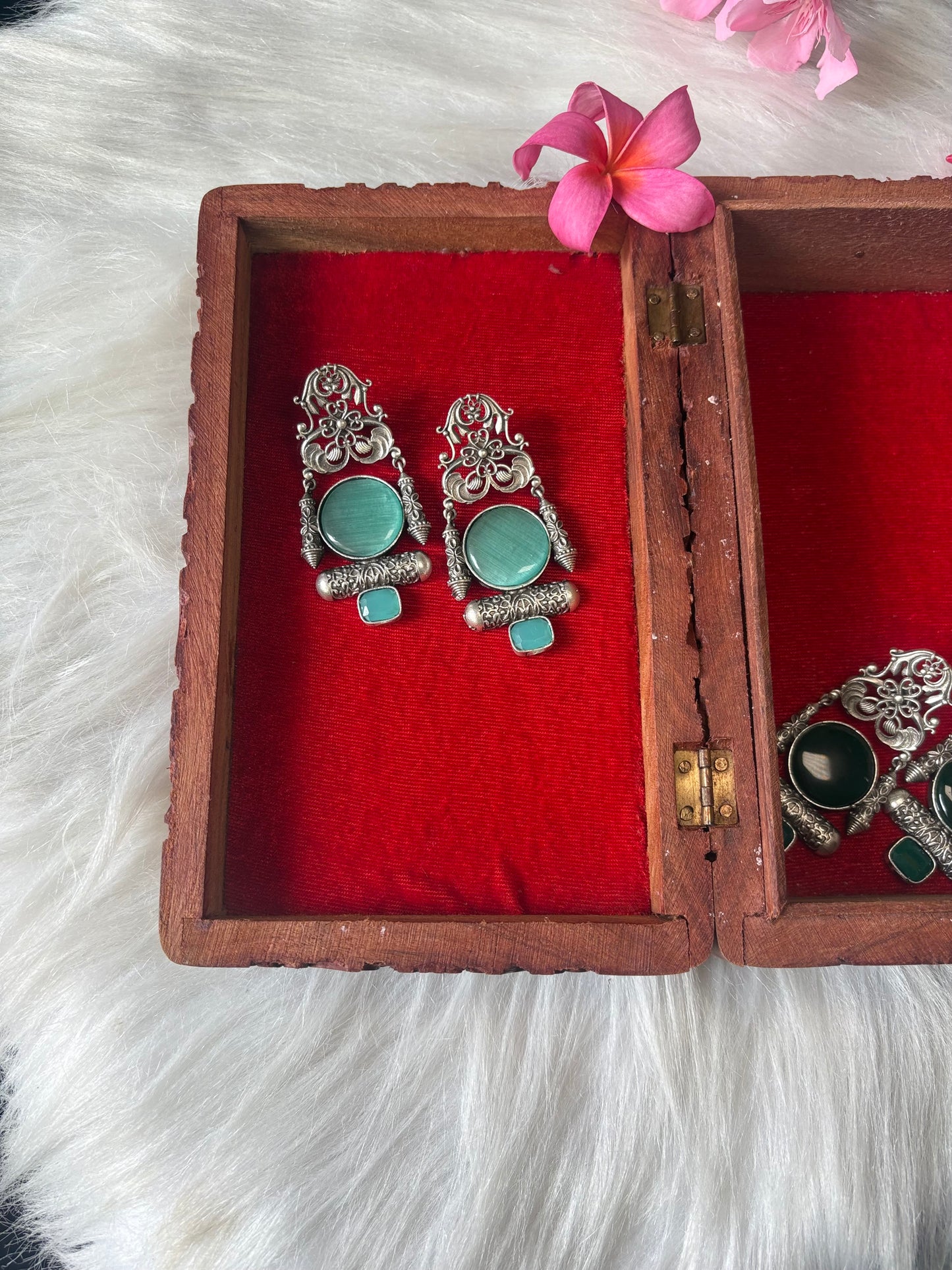 Mehfil Noir Earrings
