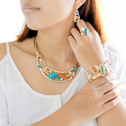 Moon Arch Necklace
