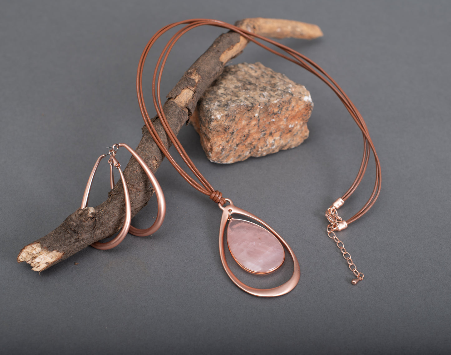 Rosefall Necklace