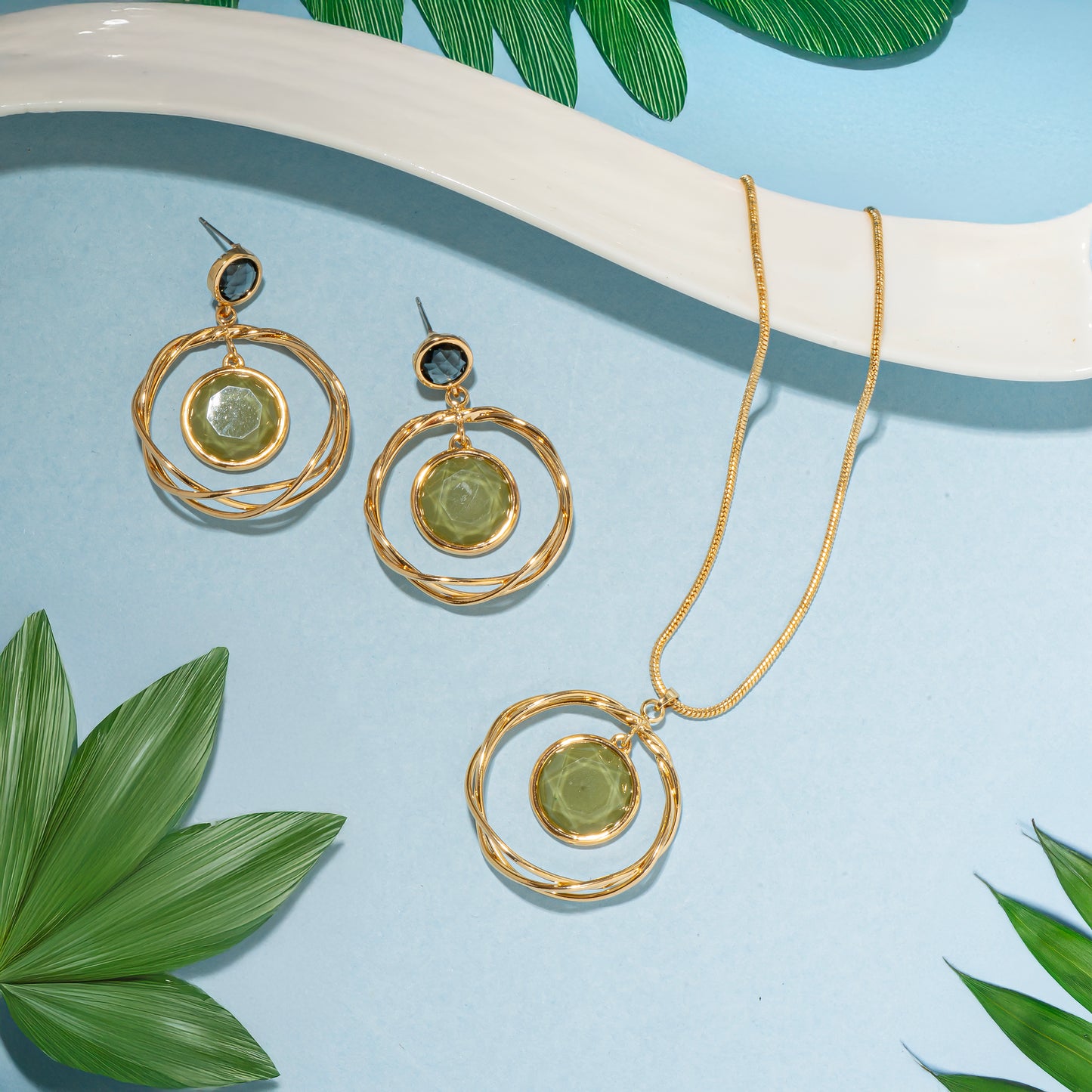 Emerald Dew Necklace